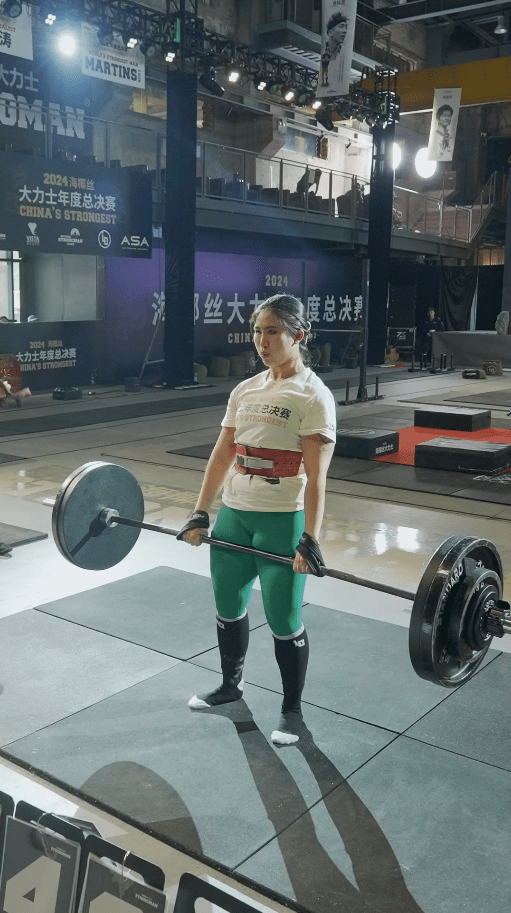 Strength Beyond the Barbell | Samantha at U64kg Finals, Lift On Strongman® China’s Strongest Woman 2024