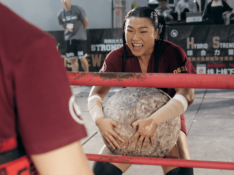 She Lifted 100KG Atlas Stones for 8 Reps—Xu Jinfen’s Breakthrough at 2025 Lift On Strongman® New Legends