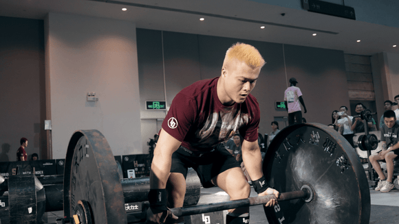 When Olympic Weightlifting Meets Strongman: Huang Chengming’s Overhead Press Masterclass at Lift On Strongman® New Legends