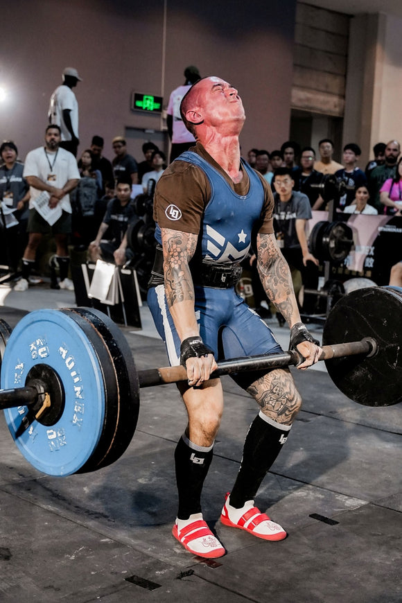 Essential Strongman Gear for Pushing New Limits: Lever Belt & Figure-8 Lifting Straps